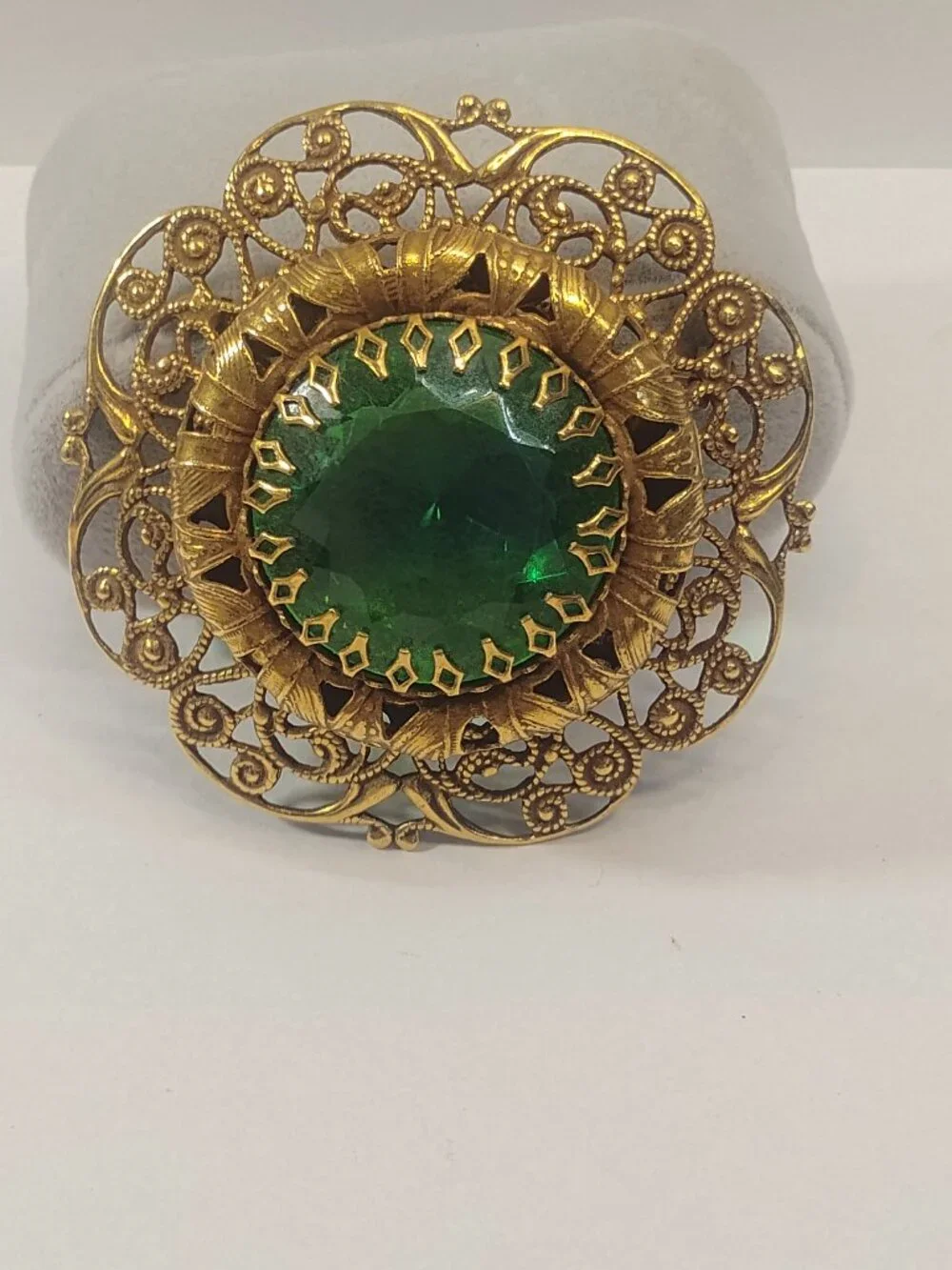 Vintage Brooch Pin Gold tone Large Green Stone Retro Jewelry Victorian Style